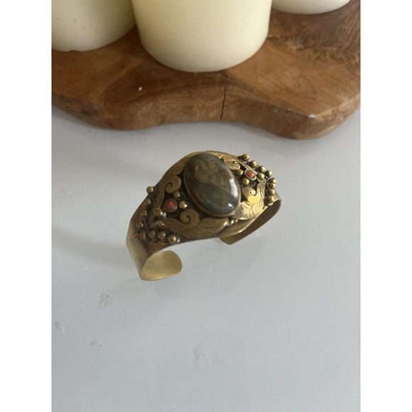 Antique Cuff Bracelet Brass Labradorite Coral Filigree Etched Scroll Work Nice! - Picture 4 of 7